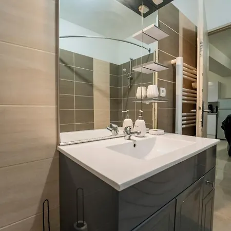 Des Carmes Appartement Nîmes